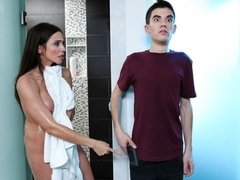 浴室, デカ尻, デカパイ, 巨乳な, 毛深い, 手コキする, 淫乱熟女, オッパイの
