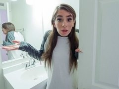 Cul, Sucer une bite, Brunette brune, Poilue, Branlette thaïlandaise, Pov, Adolescente