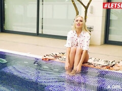 Hd, Masturbation, Natürlichen titten, Orgasmus, Pool, Muschi, Solo, Eng