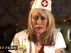 Schönheit, Braunhaarige, Arzt, Natürlich, Natürlichen titten, Krankenschwester, Jungendliche (18+), Uniform