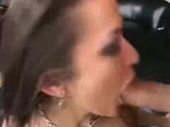 Brunette brune, Extrême, Bâillonner, Branlette thaïlandaise, Énorme, Lingerie, Mère que j'aimerais baiser, Épouse