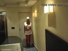 Большие сиськи, Гостиница