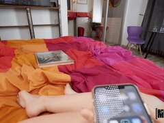 Kont, Slaapkamer, Bruinharig, Seksspeelgoed, Zoenen, Masturbatie, Rijpe lesbienne, Speelgoed