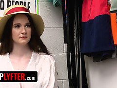 Anal, Coulisses, Conversation vulgaire, En levrette, Hd, Prisonnier, Mamelons, Police