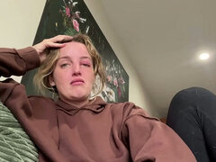 In den arsch, Schönheit, Hinter den kulissen, Blondine, Süss, Schmuddelige sprache, Milf, Solo