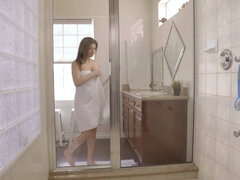 Leah Gotti hot babe makes love in the shower