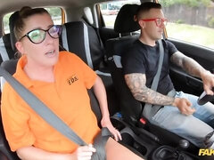 ブロンド, フェラチオ, 車, バック, なめる, オナニー, ラフ, 剃毛