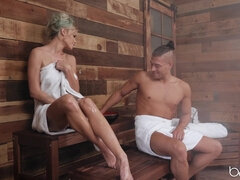 Américain, Lécher le cul, Cul à la bouche, Gros seins, Blonde, Huilée, Tatouage, Mouillée