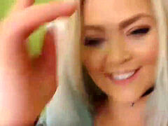Enthousiasteling, Anaal, Grote kont, Pijpbeurt, Dik, Vingeren, Masturbatie, Tieten likken