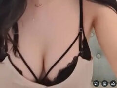 Aziatisch, Zwart, Koreaans, Masturbatie, Roodharige vrouw, Tiener, Tieten likken