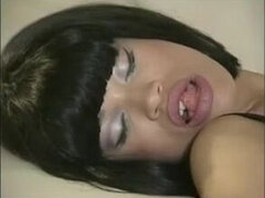 Diep in de keel, Dubbele penetratie, Duits, Kantoor, Orgie, Kousen, Trio, Oud