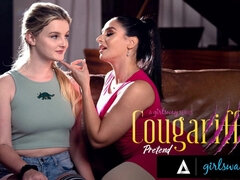 Kinderhüterin, Braunhaarige, Geile alte tussi, Gesichtssitzen, Lingerie, Milf, Muschi, Realität