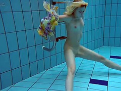 美女, 茶髪の, アウトドア, ポルノスター, ロシア人, ソフトコア, ティーン, 水中