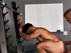 Amateur, Anal, Lamer culo, Mamada, Garganta profunda, Estilo perrito, Gay, Gimnasio