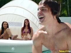 Leie, Strand, Blasen, Hundestellung, Gesichtssitzen, Lesbisch, Im freien, Hintern versohlen