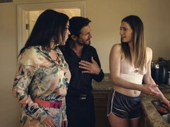 Большая жопа, Минет, Брюнетки, Ласковые ручки, Лизание, Киски, Молоденькие, Втроем