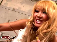 Intense Asian Beauty Runa Anzai Pleasing With Passionate Blow Jobs