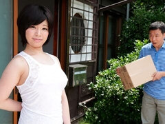 Asiatisch, Grosser arsch, Grosse titten, Süss, Fingern, Lecken, Milf, Natürlichen titten