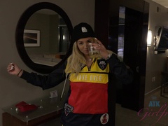 Bad, Grosse titten, Blondine, Freundin, Masturbation, Orgasmus, Pov, Abendanzug