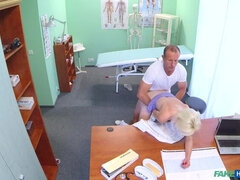 Leie, Blondine, Besamung, Lecken, Milf, Büro, Arsch lecken, Spanner