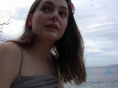 Amateur, Sucer une bite, Brunette brune, Éjaculer dans la bouche, Petite femme, Chatte, Nénés, Mouillée