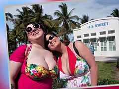 Belle grosse femme bgf, Plage, Gros seins, Brunette brune, Habillées, Masturbation, De plein air