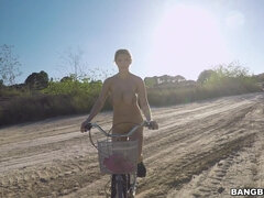 デカパイ, ブロンド, 巨乳な, チェコ, 天然, アウトドア, ストリップ, いじめ