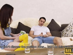 SIS.PORN. Dirty babe turns rich stepbro on so now man