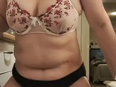 エロ熟女, 浮気する, ディルド, 毛深い, 母, 馬乗り, ヤリマン, おもちゃ