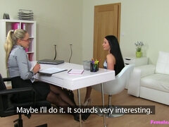 Enthousiasteling, Kont, Zwart, Tsjechisch, Hakken, Likken, Natuurlijke tieten, Kantoor