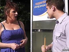 Stranger bangs lovely BBW girl in nylons