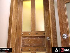 In den arsch, Arsch, Blasen, Besamung, Spermaladung, Hundestellung, Lingerie, Rotschopf