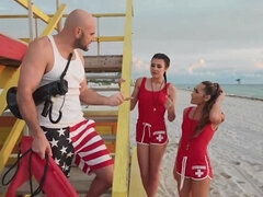 Минет, Брюнетки, Ласковые ручки, Порнозвезда, Киски, Втроем, Сиськи, Влажная