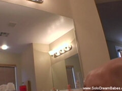 Blond Solo COUGAR Plays Her Gash Gusto Sesh