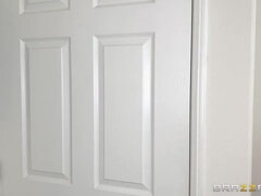 Américain, Noire, Brunette brune, Gode, Lesbienne, Lingerie, Orgasme, Chatte