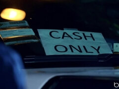 Amerikanisch, Tussi, Blondine, Kehlenfick, Würgen, Muschi, Tätowierung, Tanga