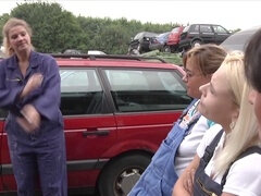 Большой член, Кончили внутрь, Семяизвержение, Японки, Зрелые, Милф, Оргии, На природе