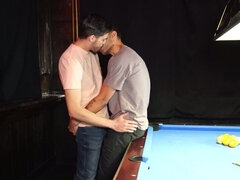 Sucer une bite, Brunette brune, Gorge profonde, Queue, Homosexuelle, Groupe, Branlette thaïlandaise, Hd