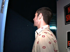 In den arsch, Arschlecken, Crossdresser, Kehlenfick, Schwul, Leder, Dürr, Uniform