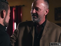 Gros cul, Sucer une bite, Brunette brune, Éjaculation interne, Gorge profonde, Hard, Réalité, Tabou