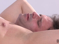 Kont, Grote mammen, Gebondenheid, Fetisj, Vuisten, Handbeurt, Ruw, Tatoeage