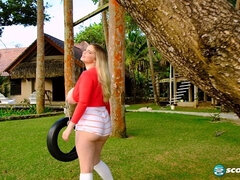Grosse titten, Blondine, Frau, Behaart, Hd, Im freien, Solo, Titten