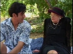 Corridas faciales, Abuelita, Peludo, Al aire libre, Coño, Chorro