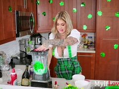 Grote kont, Pijpbeurt, Rondborstig, Bedriegen, Fetisj, Hd, Moeder die ik wil neuken, Rijden