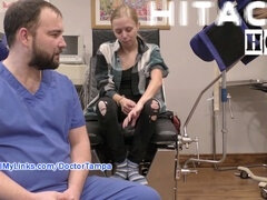 アメリカ人, 舞台裏, 大学生, 医者, オナニー, オーガズム, ガリガリ, おもちゃ