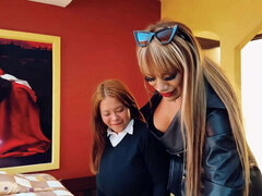 Amateur, Tetona, Loco, Consolador, Dominación, Público, Esclavo, Tetas