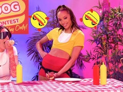 Конкурсы, Лесбиянка, Лизание, Белье, Мастурбация, Киски, Стриптизерша, Сиськи