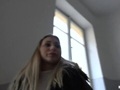 Blondine, Aufs gesicht abspritzen, Öffentlich