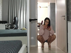 Gros seins, Brunette brune, Gode, Fétiche des pieds, Talons, Mère que j'aimerais baiser, Solo, Webcam