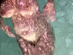 Wohlbeleibte schöne frauen, Grosse titten, Blasen, Behaart, Nippel, Im freien, Muschi, Titten